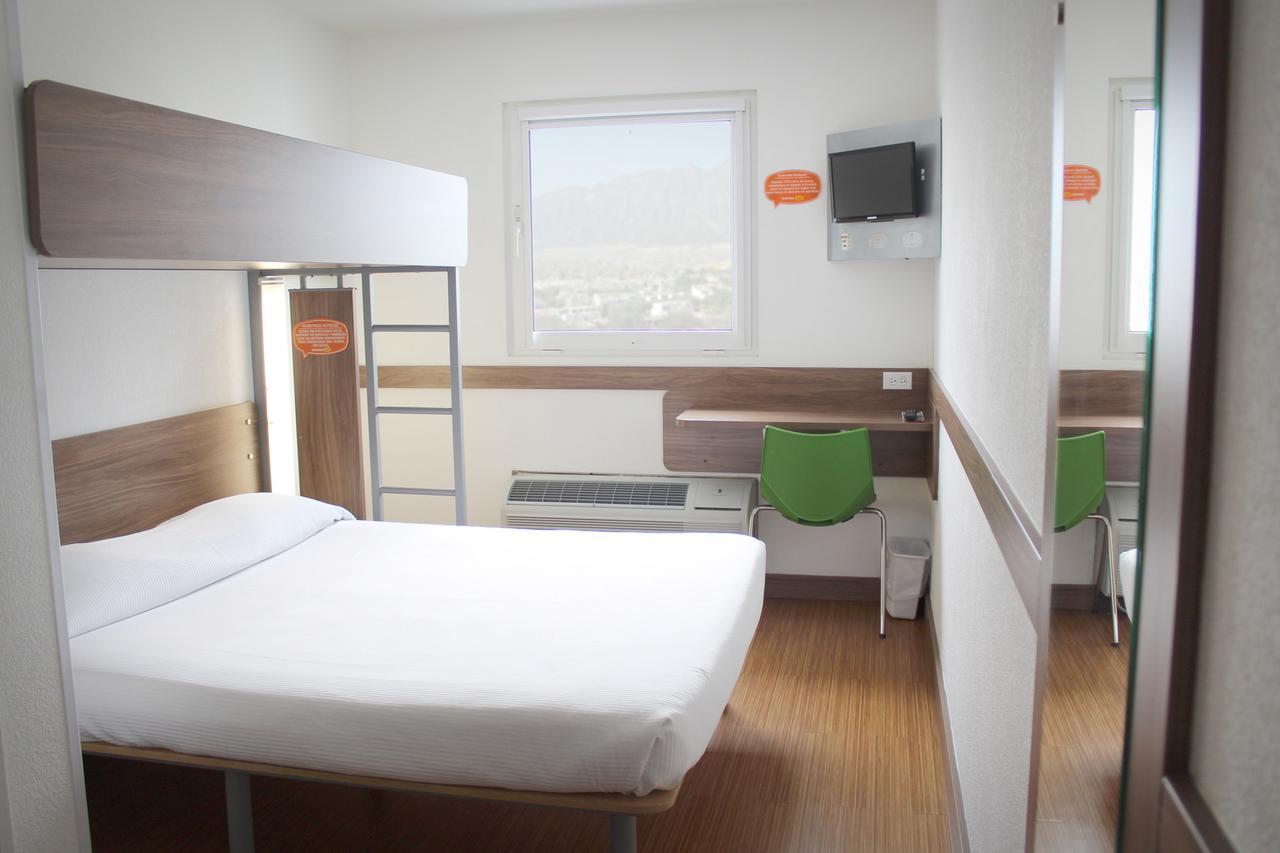 Hotel Hi! Керетаро Екстер'єр фото
